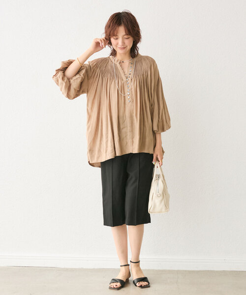 RIVE DROITE(リヴドロワ)の「【à Nice (ア ・ニース)】ハンドプリーツブラウス(シャツ/ブラウス・レディース・オフホワイト/ブラック/モカ・FREE)」の22枚目の写真