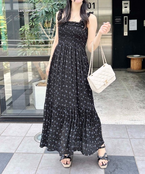 GANNI☆シャーリング入り 花柄 ミニワンピース♪【送料込】 GANNI☆シャーリング入り 花柄 ミニワンピース♪【送料込