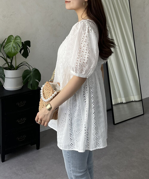 prose verse（プロズヴェール）の「コットンレースVネックペプラムブラウス（シャツ/ブラウス・レディース・オフホワイト・LARGE/MEDIUM）」の4枚目の写真