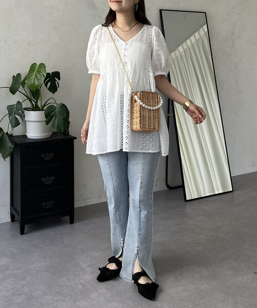 prose verse（プロズヴェール）の「コットンレースVネックペプラムブラウス（シャツ/ブラウス・レディース・オフホワイト・LARGE/MEDIUM）」の8枚目の写真