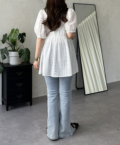 prose verse（プロズヴェール）の「コットンレースVネックペプラムブラウス（シャツ/ブラウス・レディース・オフホワイト・LARGE/MEDIUM）」の11枚目の写真