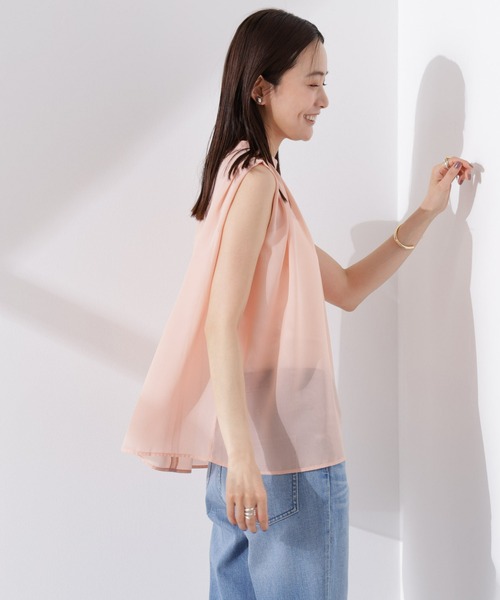 NANO universe（ナノユニバース）の「シアージョーゼットギャザーノースリーブブラウス（シャツ/ブラウス・レディース・ホワイト/ブラック/サーモンピンク・FREE）」の5枚目の写真