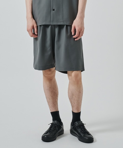 ATTACHMENT(アタッチメント)の「【ATTACHMENT/アタッチメント】〈別注〉WASHABLE SUPER EASY SHORTS(その他パンツ・メンズ・ダークグレー/ベージュ/ブラック・2/1)」の3枚目の写真