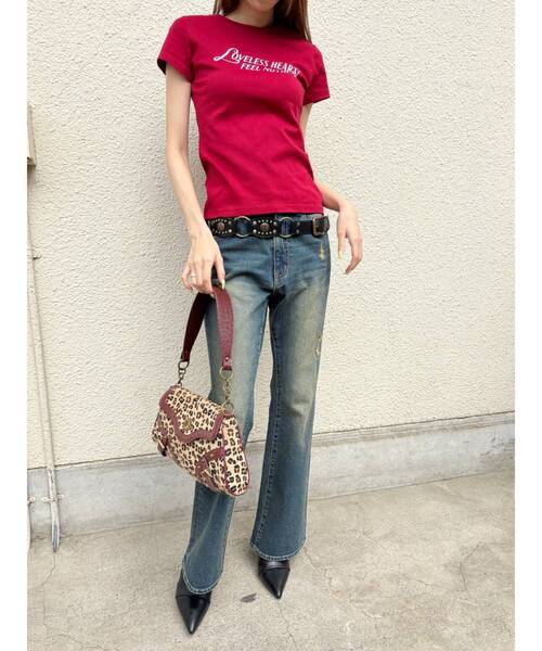 EVRIS（エヴリス）の「タイトグラフィックTシャツ（Tシャツ/カットソー・レディース・ホワイト/レッド/ブラック・FREE）」の13枚目の写真