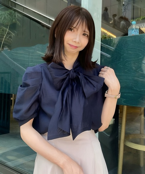 31 Sons de mode(トランテアン ソン ドゥ モード)の「ビジュー釦シアーボウタイブラウス(シャツ/ブラウス・レディース・ネイビー/オフホワイト/ピンク・フリ-)」の11枚目の写真