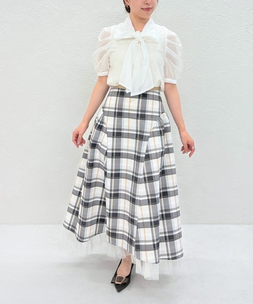 31 Sons de mode(トランテアン ソン ドゥ モード)の「ビジュー釦シアーボウタイブラウス(シャツ/ブラウス・レディース・ネイビー/オフホワイト/ピンク・フリ-)」の21枚目の写真