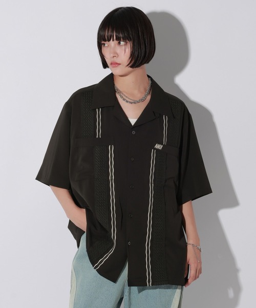 Anui(アニュイ)の「【UNISEX】パッチトロミカイキンシャツ(シャツ/ブラウス・レディース・ブラック/ボルドー・MEDIUM)」の2枚目の写真