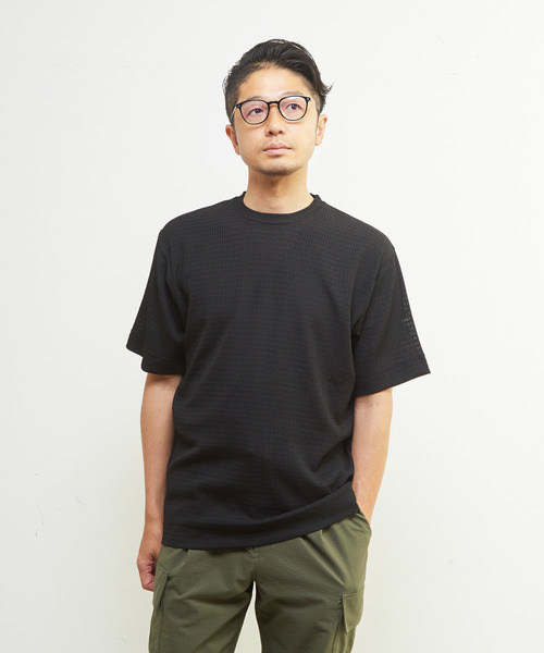 MEN'S MELROSE(メンズメルローズ)の「テクスチャーメッシュクルーネックTシャツ(Tシャツ/カットソー・メンズ・ブラック/グリーン/ブラウン・4/3/2)」の1枚目の写真