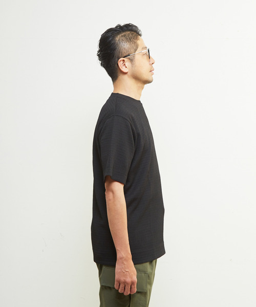 MEN'S MELROSE(メンズメルローズ)の「テクスチャーメッシュクルーネックTシャツ(Tシャツ/カットソー・メンズ・ブラック/グリーン/ブラウン・4/3/2)」の7枚目の写真