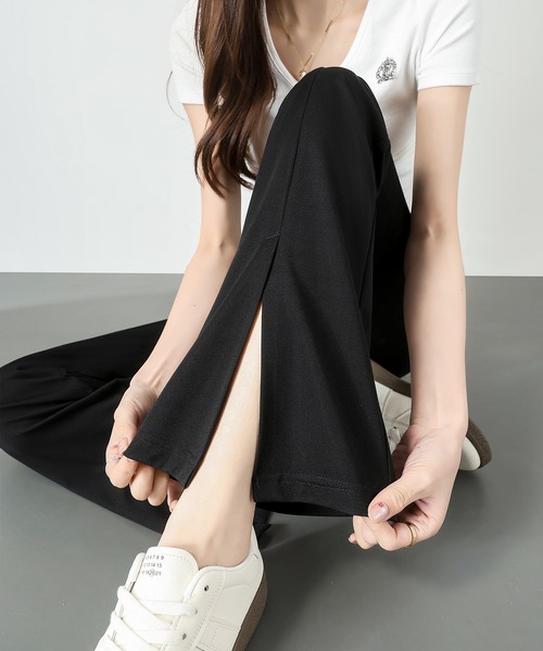 HANDO(ハンド)の「【高身長サイズ・低身長サイズ有り / 4サイズ展開】スリットフレアパンツ スリット入りパンツ センタープレス フレア スラックスパンツ スキニーパンツ オフィスカジュアル きれいめカジュアル(スラックス・レディース・ブラック・S/M/L/XL)」の2枚目の写真