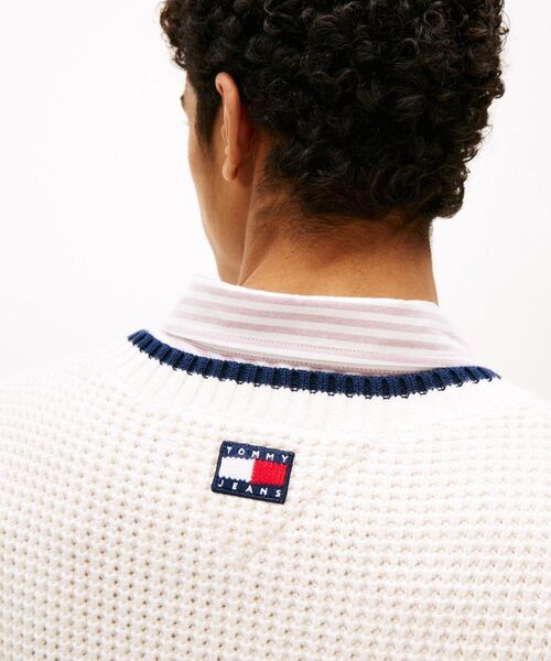 tommy jeans(トミー ジーンズ)の「レギュラーワッフルニットベスト(ニット/セーター・メンズ・ホワイト・X-LARGE/SMALL/MEDIUM/LARGE)」の2枚目の写真