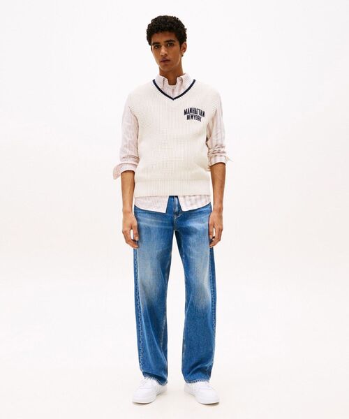 tommy jeans(トミー ジーンズ)の「レギュラーワッフルニットベスト(ニット/セーター・メンズ・ホワイト・X-LARGE/SMALL/MEDIUM/LARGE)」の3枚目の写真