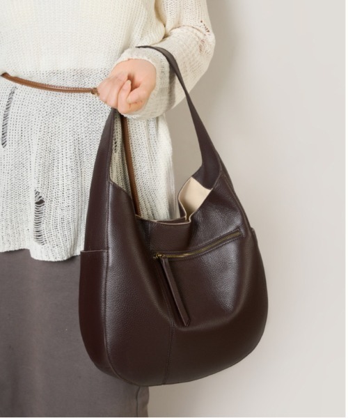 NiiNa(ニーナ)の「【 NiiNa / ニーナ 】【高品質牛革】2wayワンハンドルラウンドフォルムレザーバッグ(ショルダーバッグ・レディース・ブラック/ダークブラウン・FREE)」の8枚目の写真