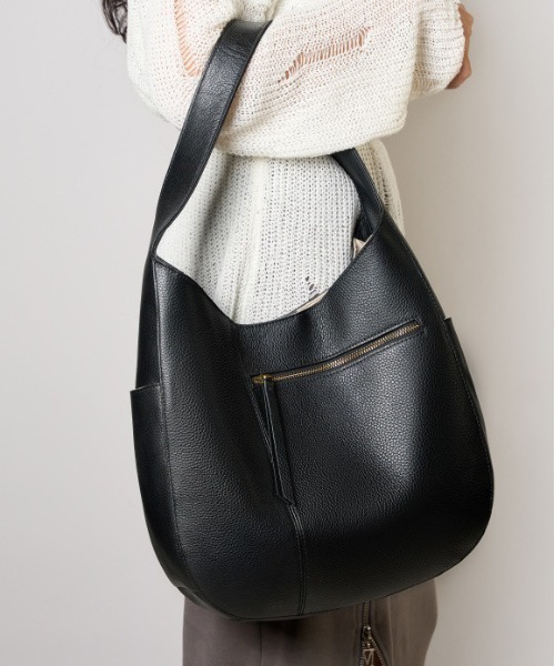 NiiNa（ニーナ）の「【 NiiNa / ニーナ 】【高品質牛革】2wayワンハンドルラウンドフォルムレザーバッグ（ショルダーバッグ・レディース・ブラック/ダークブラウン・FREE）」の13枚目の写真