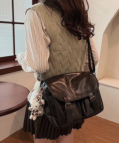 Lace Ladies(レースレディース)の「レザー調 多ポケット スクエア フラップ ショルダーバッグ(ショルダーバッグ・レディース・ブラック/ダークブラウン/ブラウン・FREE)」の9枚目の写真