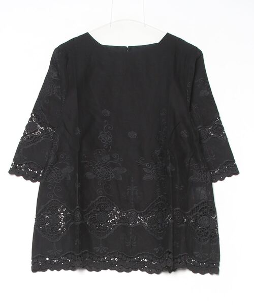 FUNALIVE(ファンアライブ)の「Rename 花刺繍7分袖プルオーバー(Tシャツ/カットソー・レディース・ホワイト/ブラック/レッド・M)」の7枚目の写真