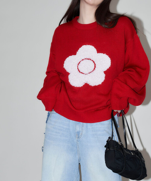 PUBLUX（パブリュクス）の「MARY QUANT × PUBLUX/マリークワント 相良 フラワーモチーフ アート ジャガードニット　限定展開（ニット/セーター・レディース・ブラック/オフホワイト/グレー/ブラウン/レッド/ネイビー/ベージュ・ﾌﾘ-）」の9枚目の写真