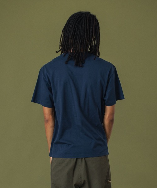 XLARGE（エクストララージ）の「TAGGING S/S TEE（Tシャツ/カットソー・メンズ・ネイビー/グリーン/ブラック・S/M/L/XL）」の5枚目の写真
