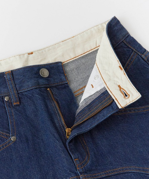 UNSTOA(アンストア)の「Switcing Straight Denim 切替ストレートジーンズ デニム 秋服 冬服(デニムパンツ・レディース・ブルー/ワンウォッシュ・S/M)」の6枚目の写真