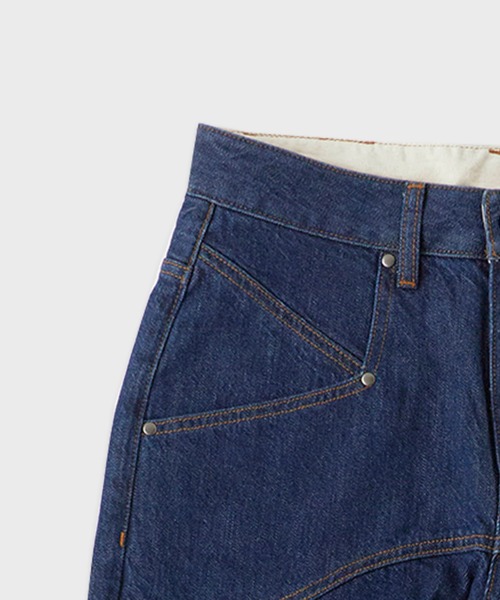 UNSTOA(アンストア)の「Switcing Straight Denim 切替ストレートジーンズ デニム 秋服 冬服(デニムパンツ・レディース・ブルー/ワンウォッシュ・S/M)」の7枚目の写真
