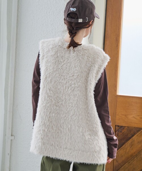 coen（コーエン）の「フェザーヤーンニットベスト（ベスト・レディース・ダークグレー/ベージュ/ナチュラル・FREE）」の6枚目の写真