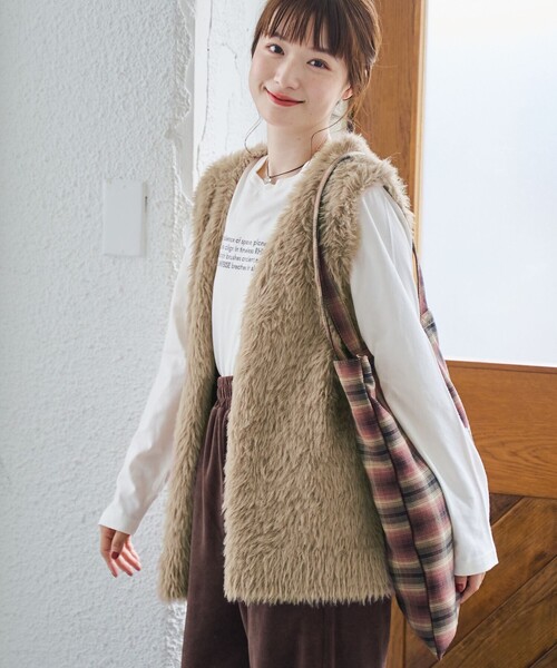 coen（コーエン）の「フェザーヤーンニットベスト（ベスト・レディース・ダークグレー/ベージュ/ナチュラル・FREE）」の16枚目の写真