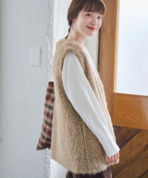 coen（コーエン）の「フェザーヤーンニットベスト（ベスト・レディース・ダークグレー/ベージュ/ナチュラル・FREE）」の17枚目の写真