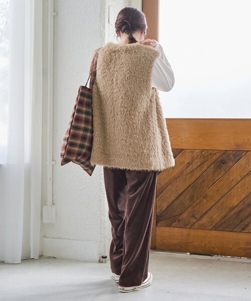 coen（コーエン）の「フェザーヤーンニットベスト（ベスト・レディース・ダークグレー/ベージュ/ナチュラル・FREE）」の20枚目の写真