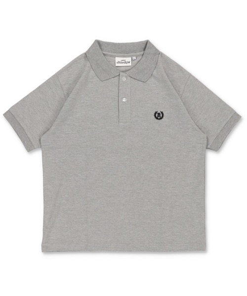 SPINNS（スピンズ）の「短丈ポロシャツ/エンブレム風ワンポイントロゴ/ショート丈（ポロシャツ・メンズ・ブラック/グレー/ネイビー/ホワイト/ブラック×ホワイト/ネイビー×ホワイト・ONESIZE）」の4枚目の写真