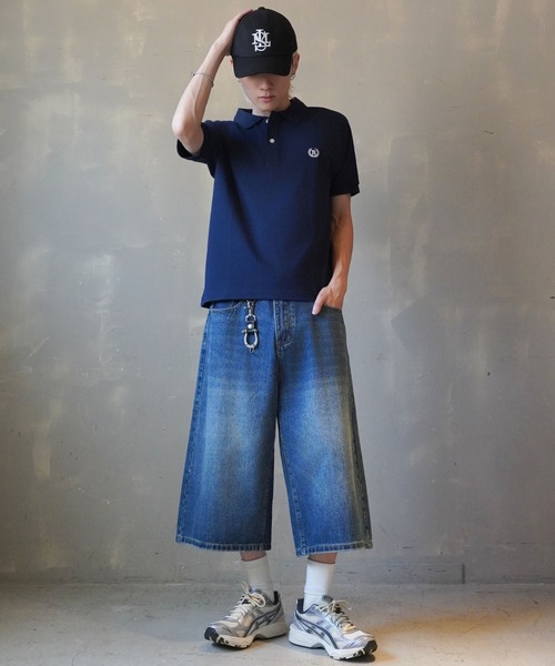 SPINNS（スピンズ）の「短丈ポロシャツ/エンブレム風ワンポイントロゴ/ショート丈（ポロシャツ・メンズ・ブラック/グレー/ネイビー/ホワイト/ブラック×ホワイト/ネイビー×ホワイト・ONESIZE）」の12枚目の写真