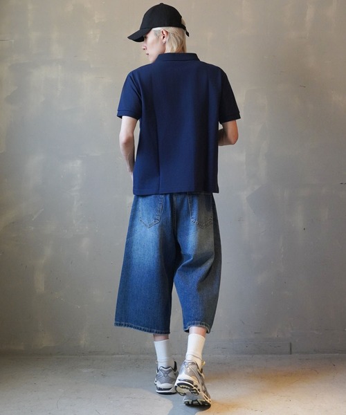 SPINNS（スピンズ）の「短丈ポロシャツ/エンブレム風ワンポイントロゴ/ショート丈（ポロシャツ・メンズ・ブラック/グレー/ネイビー/ホワイト/ブラック×ホワイト/ネイビー×ホワイト・ONESIZE）」の14枚目の写真