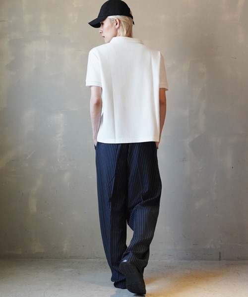 SPINNS（スピンズ）の「短丈ポロシャツ/エンブレム風ワンポイントロゴ/ショート丈（ポロシャツ・メンズ・ブラック/グレー/ネイビー/ホワイト/ブラック×ホワイト/ネイビー×ホワイト・ONESIZE）」の11枚目の写真