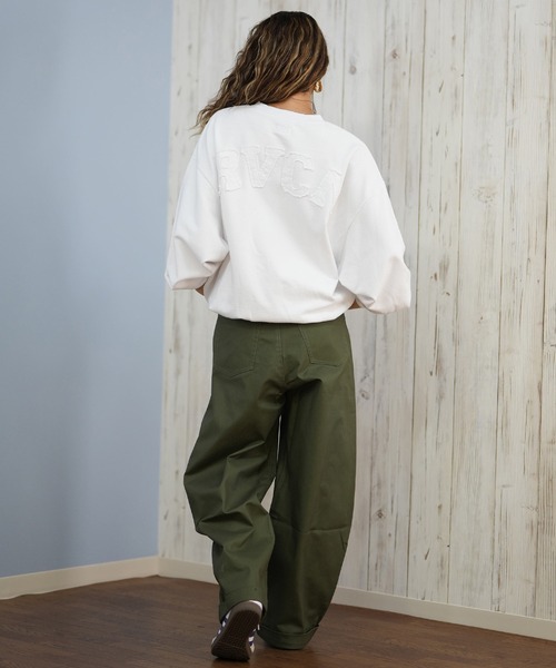 RVCA（ルーカ）の「RVCA/ルーカ スウェット クルーネックトレーナー BF044-P04（スウェット・レディース・ホワイト/ライトブルー/ブラック・M/S）」の21枚目の写真