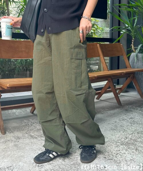 DISCOAT（ディスコート）の「【ユニセックス】ナイロンコットンパラシュートパンツ（その他パンツ・レディース・ブラウン/カーキ・MEDIUM/LARGE）」の10枚目の写真