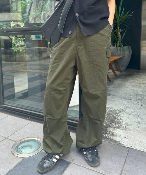 DISCOAT（ディスコート）の「【ユニセックス】ナイロンコットンパラシュートパンツ（その他パンツ・レディース・ブラウン/カーキ・MEDIUM/LARGE）」の11枚目の写真