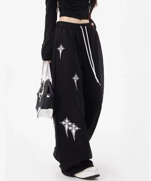 lilful(リルフル)の「クロスプリントモノトーンルーズスウェットパンツ(スウェットパンツ・レディース・ホワイト/ブラック・M/S)」の1枚目の写真