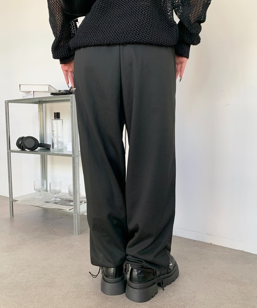lilful(リルフル)の「クロスプリントモノトーンルーズスウェットパンツ(スウェットパンツ・レディース・ホワイト/ブラック・M/S)」の15枚目の写真