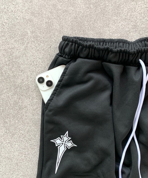 lilful(リルフル)の「クロスプリントモノトーンルーズスウェットパンツ(スウェットパンツ・レディース・ホワイト/ブラック・M/S)」の20枚目の写真
