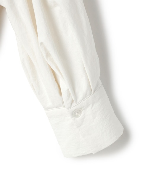 N.O.R.C(ノーク)の「撥水ギャザータックブラウス【NYLON WATER PROOF】(シャツ/ブラウス・レディース・オフホワイト/ブラック・フリー)」の22枚目の写真