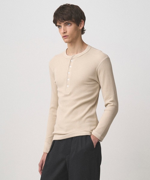 Juha(ユハ)の「THERMAL SKIN HENLEY(Tシャツ/カットソー・メンズ・ナチュラル/ブラック・3/4)」の1枚目の写真