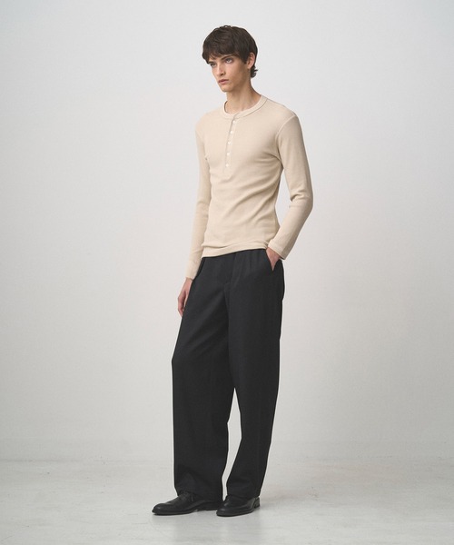 Juha(ユハ)の「THERMAL SKIN HENLEY(Tシャツ/カットソー・メンズ・ナチュラル/ブラック・3/4)」の6枚目の写真