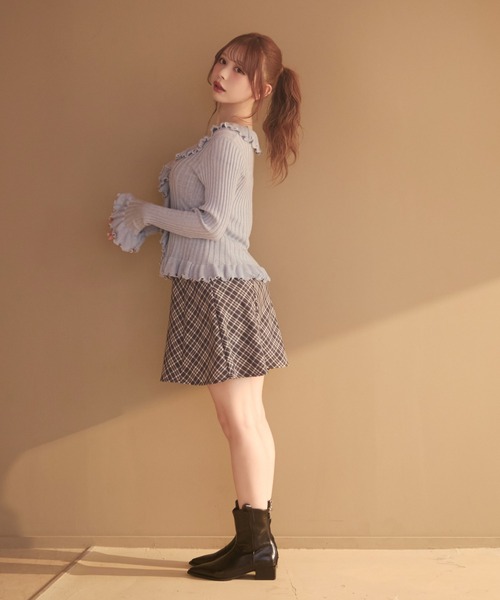 TITTY&CO.（ティティーアンドコー）の「フリルリブニット（カーディガン/ボレロ・レディース・アイボリー/ブルー/ブラック/グレー・FREE）」の9枚目の写真