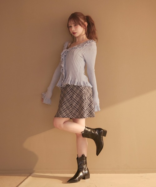 TITTY&CO.（ティティーアンドコー）の「フリルリブニット（カーディガン/ボレロ・レディース・アイボリー/ブルー/ブラック/グレー・FREE）」の10枚目の写真