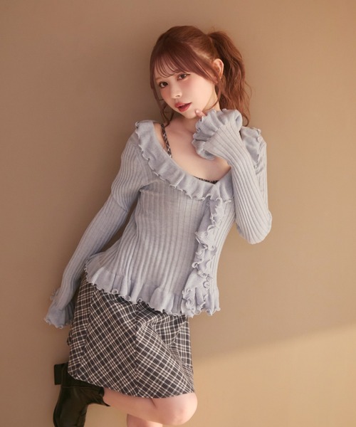 TITTY&CO.（ティティーアンドコー）の「フリルリブニット（カーディガン/ボレロ・レディース・アイボリー/ブルー/ブラック/グレー・FREE）」の7枚目の写真