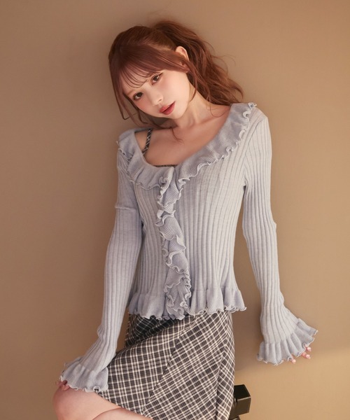 TITTY&CO.（ティティーアンドコー）の「フリルリブニット（カーディガン/ボレロ・レディース・アイボリー/ブルー/ブラック/グレー・FREE）」の15枚目の写真