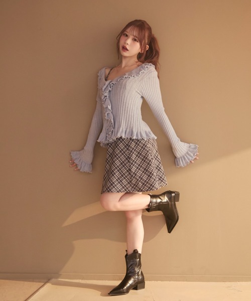 TITTY&CO.（ティティーアンドコー）の「フリルリブニット（カーディガン/ボレロ・レディース・アイボリー/ブルー/ブラック/グレー・FREE）」の8枚目の写真