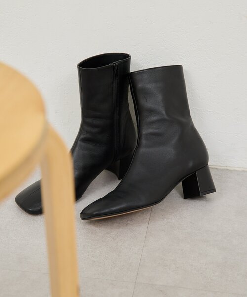 ぷ*こ様 期間限定値下げ　2.718 ガリャルダガランテ ベージュ レザーブーツ セール】【2.718】スクエアショートブーツ（ブーツ）｜GALLARDAGALANTE