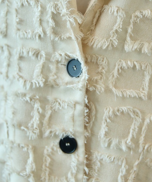 Libra Cue（リブラ キュー）の「フリンジオーバージャケット（テーラードジャケット・レディース・アイボリー/ブラック・FREE）」の3枚目の写真