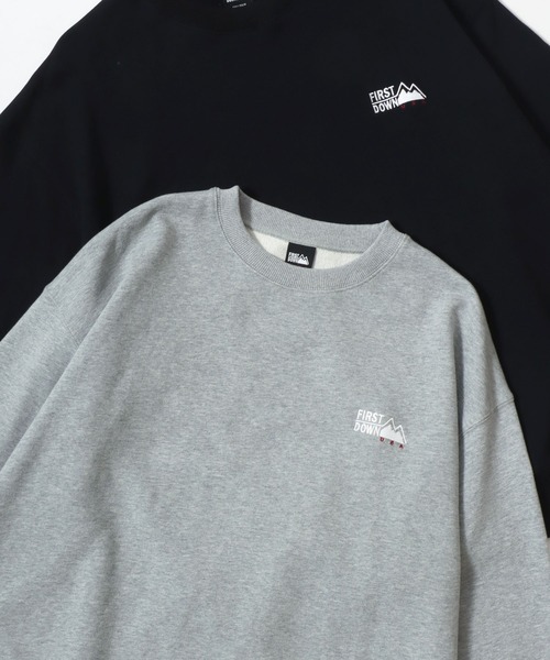 FIRST DOWN（ファーストダウン）の「FIRST DOWN/ファーストダウン LOGO CREW SWEAT/オーバーサイズ ヘビーウェイト 裏毛 ロゴ ワンポイント刺繍 クルーネック スウェット トレーナー/レディース メンズ（スウェット・メンズ・ネイビー/グレー/ブラック・M/L/XL）」の2枚目の写真