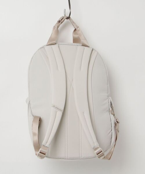GREGORY(グレゴリー)の「スージーバックパックM SUSZY BACKPACK M アッシュベージュ(バックパック/リュック・レディース・ベージュ系その他・ONE SIZE)」の2枚目の写真